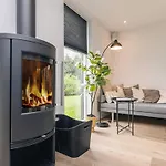 Renovated Retreat In Marielyst - By Traum *