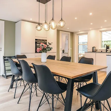 Renovated Retreat In Marielyst - By Traum בית נופש