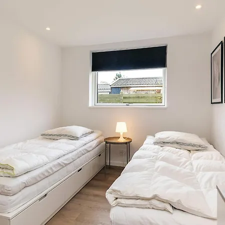 Renovated Retreat In Marielyst - By Traum Feriehus Bøtø By