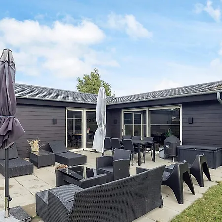 Renovated Retreat In Marielyst - By Traum * Bøtø By